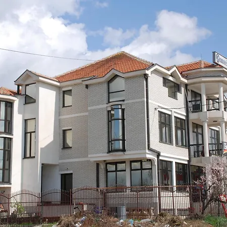 Hotel M Garni